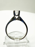 Laden Sie das Bild in den Galerie-Viewer, Ring 750er Weißgold mit Diamanten

