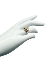 Laden Sie das Bild in den Galerie-Viewer, 585er Gelbgold Ring mit Diamanten
