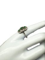 Laden Sie das Bild in den Galerie-Viewer, Art Deco 750er Weißgold Ring mit Smaragden und Diamanten
