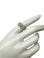 Laden Sie das Bild in den Galerie-Viewer, 750er Weißgold Ring mit Diamanten
