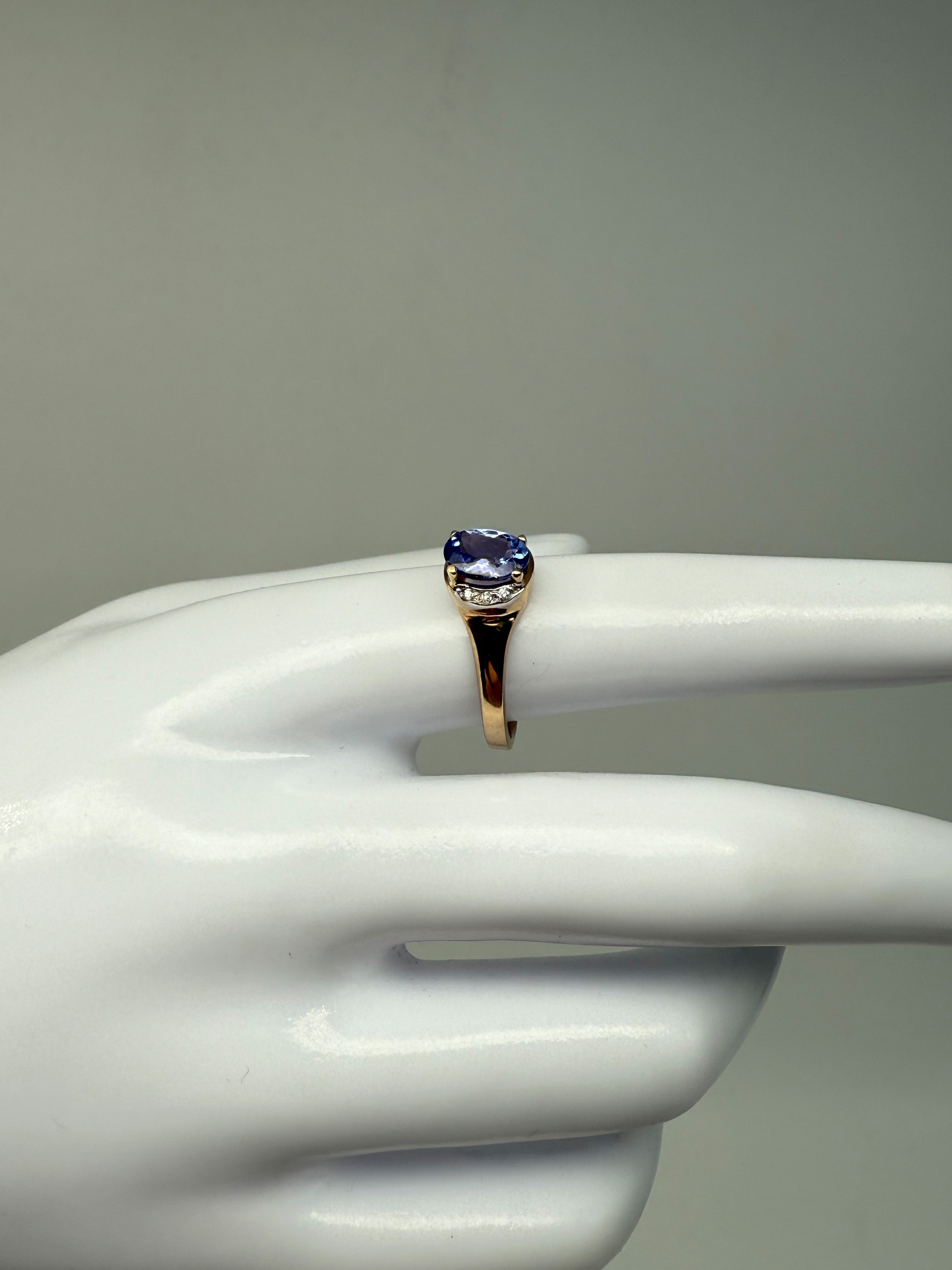 Ring 375er Gelbgold mit Tanzanit