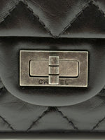 Laden Sie das Bild in den Galerie-Viewer, Chanel Handtasche Vintage Look, Kaviarleder, Überschlagtasche
