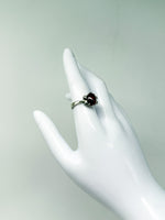 Laden Sie das Bild in den Galerie-Viewer, Gelbgold Ring aus 585er mit Rubin und Diamanten
