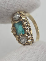 Laden Sie das Bild in den Galerie-Viewer, Antiker Damenring - Smaragd und Diamant - 14K Gelbgold
