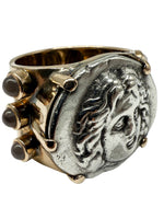 Laden Sie das Bild in den Galerie-Viewer, 585er Gelbgold Ring mit antiker griechischer Münze

