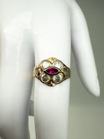 Laden Sie das Bild in den Galerie-Viewer, Gelbgold 585er Ring mit Rubin und Diamanten
