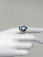 Laden Sie das Bild in den Galerie-Viewer, Ring 585er Weißgold mit Aquamarin und Diamanten
