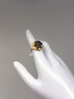 Laden Sie das Bild in den Galerie-Viewer, 585er Gelbgold Ring mit Saphir; Zertifikat vorhanden
