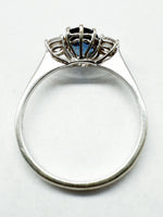 Laden Sie das Bild in den Galerie-Viewer, Ring 585er Weißgold mit Diamanten und Saphir
