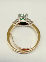 Laden Sie das Bild in den Galerie-Viewer, Ring 750er Gelbgold mit Smaragden und Diamanten
