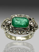 Laden Sie das Bild in den Galerie-Viewer, 585er Weißgold Ring mit Smaragden und Diamanten

