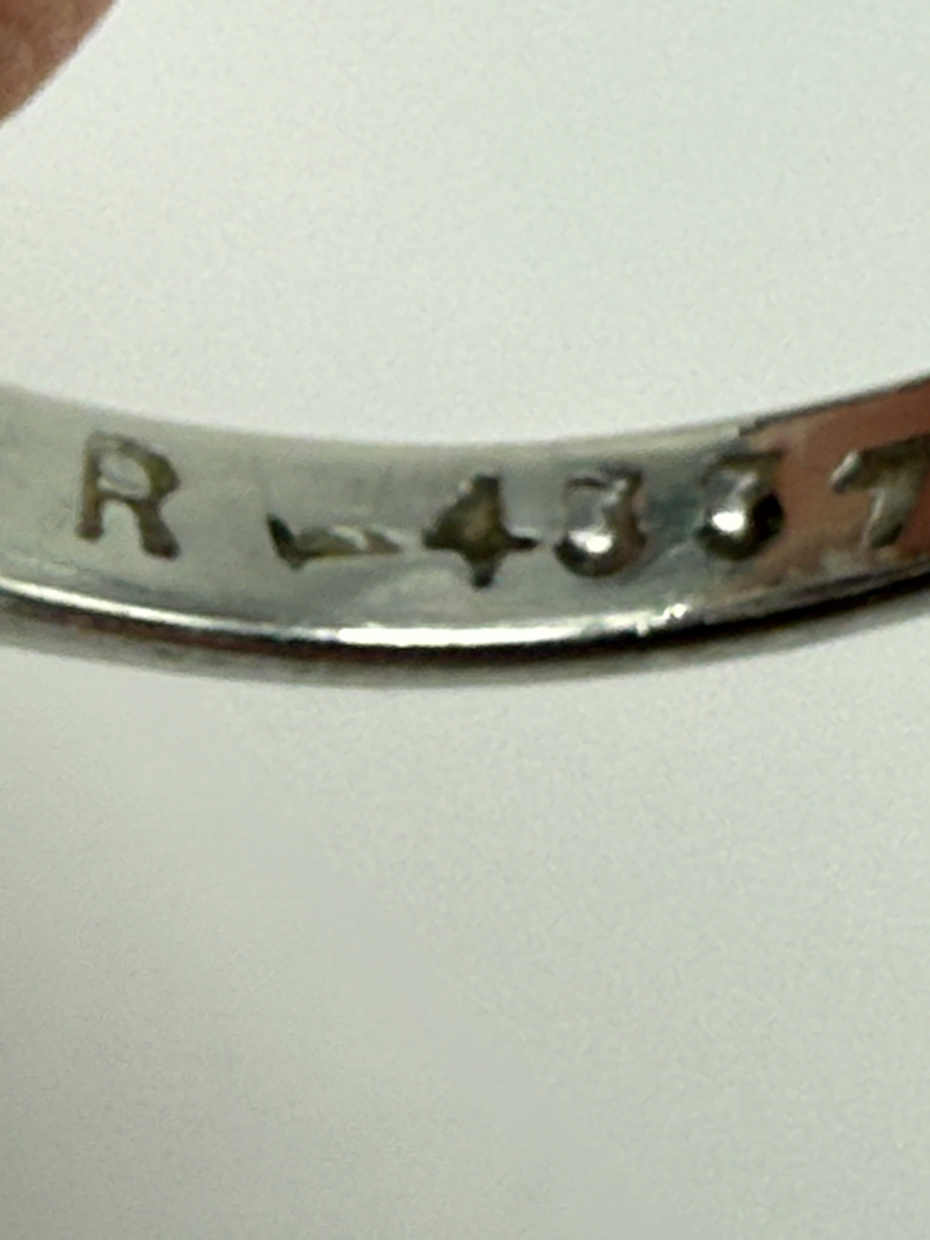 Weißgold Ring mit Amethyst und Diamanten