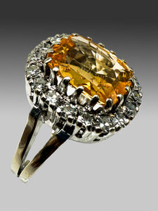 585er Weißgold Ring mit gelber Saphir