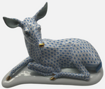 Laden Sie das Bild in den Galerie-Viewer, Herend Porzellan Figur Reh Fischernetz Blau 1. Wahl
