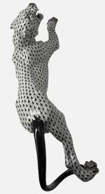 Laden Sie das Bild in den Galerie-Viewer, Herend Porzellan Panther Figur Fischernetz 1. Wahl Schwarz

