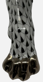 Laden Sie das Bild in den Galerie-Viewer, Herend Porzellan Panther Figur Fischernetz 1. Wahl Schwarz
