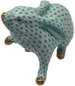Laden Sie das Bild in den Galerie-Viewer, Herend Porzellan Figur Kaninchen Fischernetz Grün 1. Wahl
