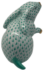 Laden Sie das Bild in den Galerie-Viewer, Herend Porzellan Figur Kaninchen Fischernetz Grün 1. Wahl
