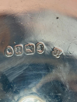 Laden Sie das Bild in den Galerie-Viewer, Antike Glasdose mit Deckel und Teller
