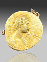 Laden Sie das Bild in den Galerie-Viewer, 21,6 Karate Münze in Form von Brosche mit Diamanten von F. Vernon
