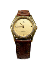 Laden Sie das Bild in den Galerie-Viewer, Ebel 1911 Damenarmbanduhr – 18 Karat Gelbgold | Quarz | Lederarmband | 879901
