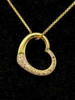 Laden Sie das Bild in den Galerie-Viewer, 585er Gelbgold Collier mit Diamanten in Herzform; Zertifikat vorhanden
