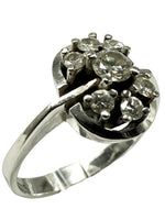 Laden Sie das Bild in den Galerie-Viewer, 585er Weißgold Ring mit Diamanten
