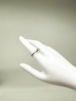 Laden Sie das Bild in den Galerie-Viewer, Ring 750er Weißgold mit Diamanten
