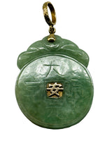 Laden Sie das Bild in den Galerie-Viewer, 585er Gelbgold Anhänger mit Jadestein, asiatiker
