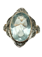 Laden Sie das Bild in den Galerie-Viewer, 585er Gelbgold Ring mit Aquamarin mit Diamanten
