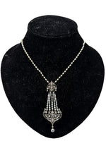 Laden Sie das Bild in den Galerie-Viewer, Jugendstil Platin Collier mit Diamanten und Perlen

