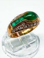Laden Sie das Bild in den Galerie-Viewer, 750er Gelbgold Ring mit Diamanten und Smaragd
