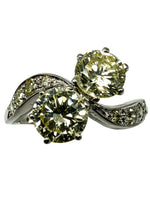 Laden Sie das Bild in den Galerie-Viewer, 585er Weißgold Ring mit Diamanten
