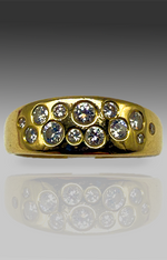 Laden Sie das Bild in den Galerie-Viewer, Ring 750er Gelbgold mit Diamanten
