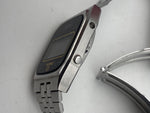 Laden Sie das Bild in den Galerie-Viewer, Omega Speedmaster LCD Quartz
