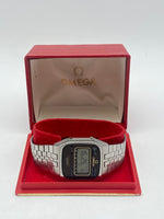 Laden Sie das Bild in den Galerie-Viewer, Omega Speedmaster LCD Quartz
