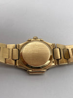 Laden Sie das Bild in den Galerie-Viewer, Patek Philippe Nautilus 18K 4700/3J-051
