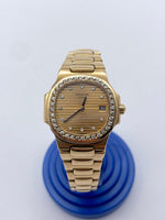 Laden Sie das Bild in den Galerie-Viewer, Patek Philippe Nautilus 18K 4700/3J-051
