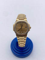 Laden Sie das Bild in den Galerie-Viewer, Patek Philippe Nautilus 18K 4700/3J-051
