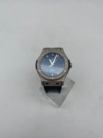 Laden Sie das Bild in den Galerie-Viewer, Hublot Classic Fusion Blue, Ref. 542.NX.7170.RX
