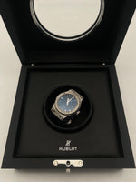 Laden Sie das Bild in den Galerie-Viewer, Hublot Classic Fusion Blue, Ref. 542.NX.7170.RX
