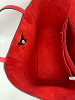 Laden Sie das Bild in den Galerie-Viewer, Louis Vuitton Lockme Cabas Rubis, FL 2136, inkl. Beleg
