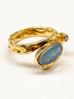 Laden Sie das Bild in den Galerie-Viewer, Gelbgoldring mit Opal und Diamanten, 585er, 5,3g
