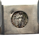 Laden Sie das Bild in den Galerie-Viewer, Silber 925 Armreif mit Denar-münze 37 g
