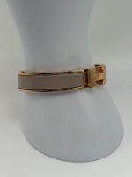 Laden Sie das Bild in den Galerie-Viewer, Hermes Armreif 585 Gold 83.8 g
