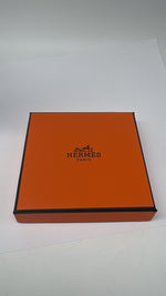 Laden Sie das Bild in den Galerie-Viewer, Hermes Armreif 585 Gold 83.8 g
