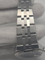 Laden Sie das Bild in den Galerie-Viewer, Rolex Datejust Oyster-Quarz Referenz 17014
