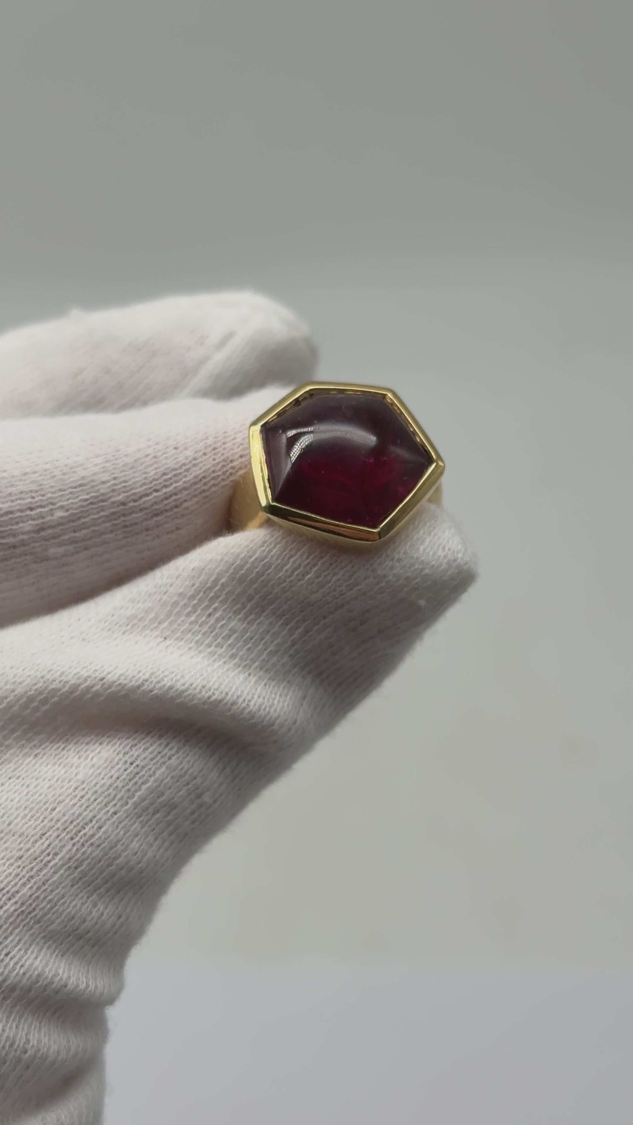 750er Gelbgold Ring mit Turmalin