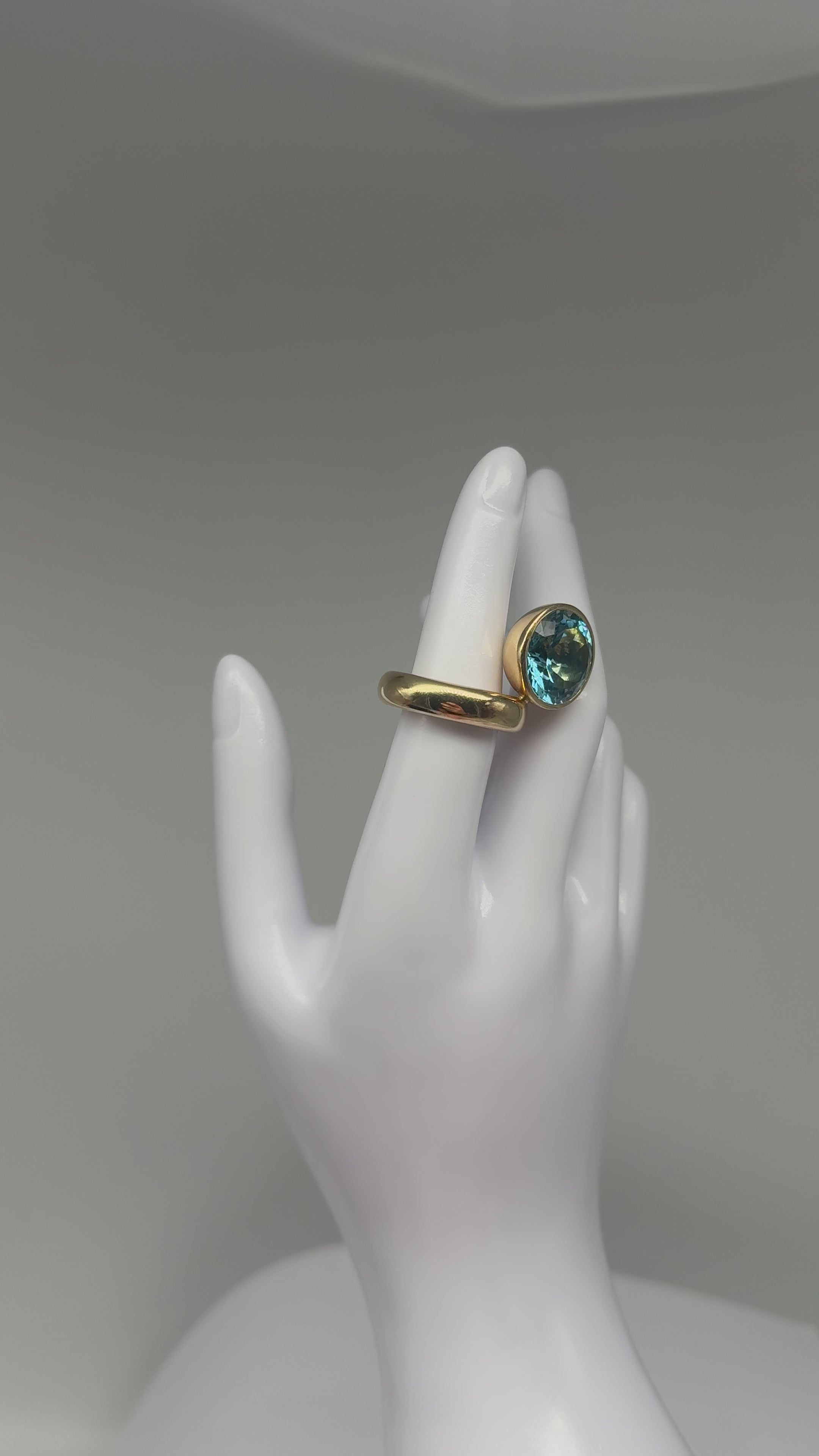 18K Ring und Halsketten Set mit Aquamarin