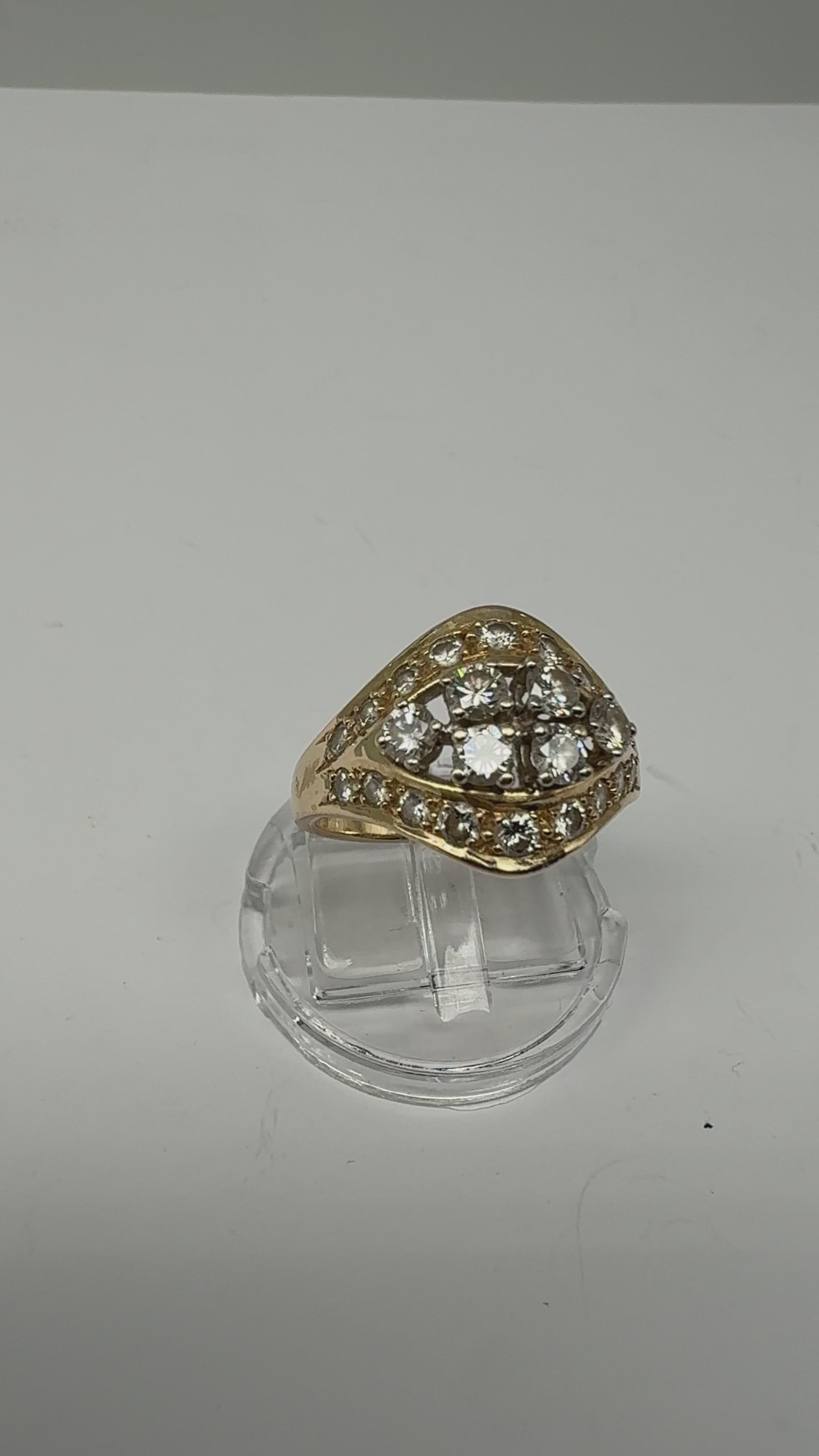 Ring 585er Gelbgold mit Diamanten